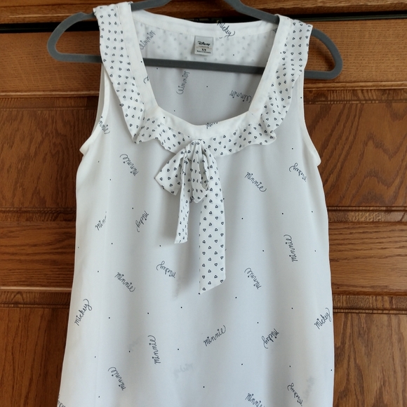 LC Lauren Conrad Disney Collection Sleeveless Top - Picture 1 of 7